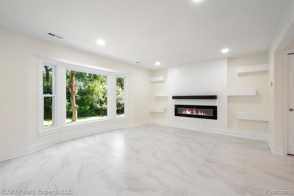 4089 Aberdeen Court, West Bloomfield, MI 48323 — Photo 5
