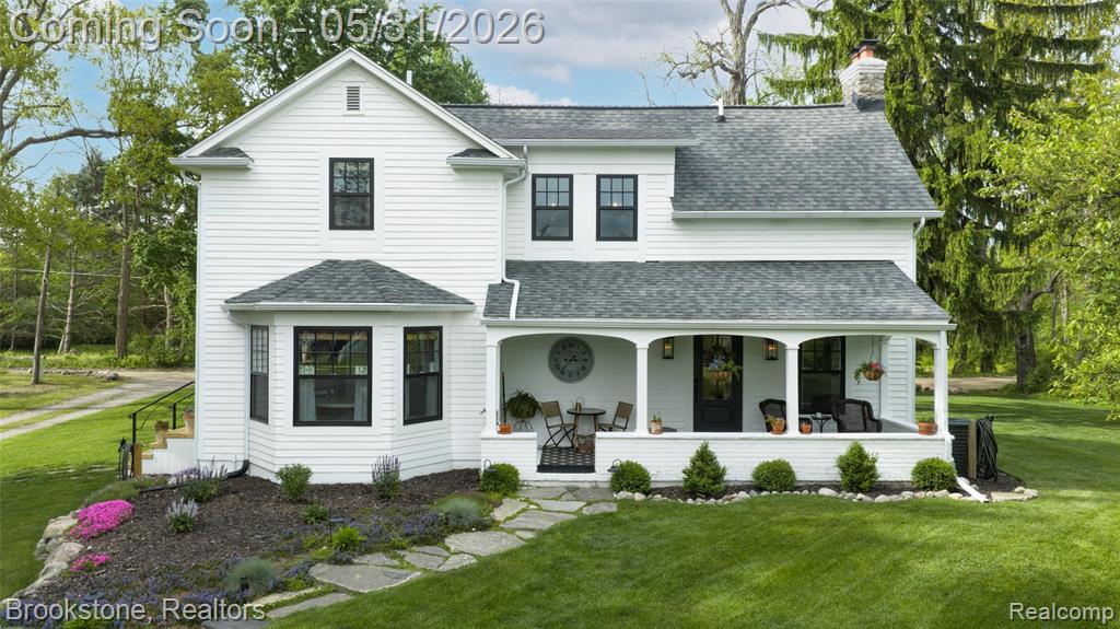 8322 BUCKELL LAKE, Holly, MI 48442 — front exterior