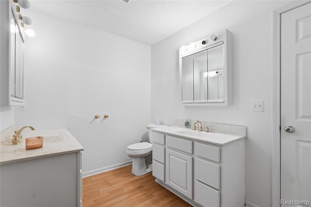 802 Crystal Lane, Marysville, MI 48040 — Photo 15