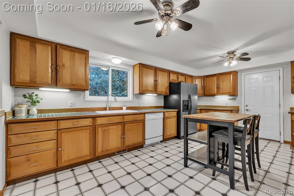9035 Farmington Road, Livonia, MI 48150 — Photo 14