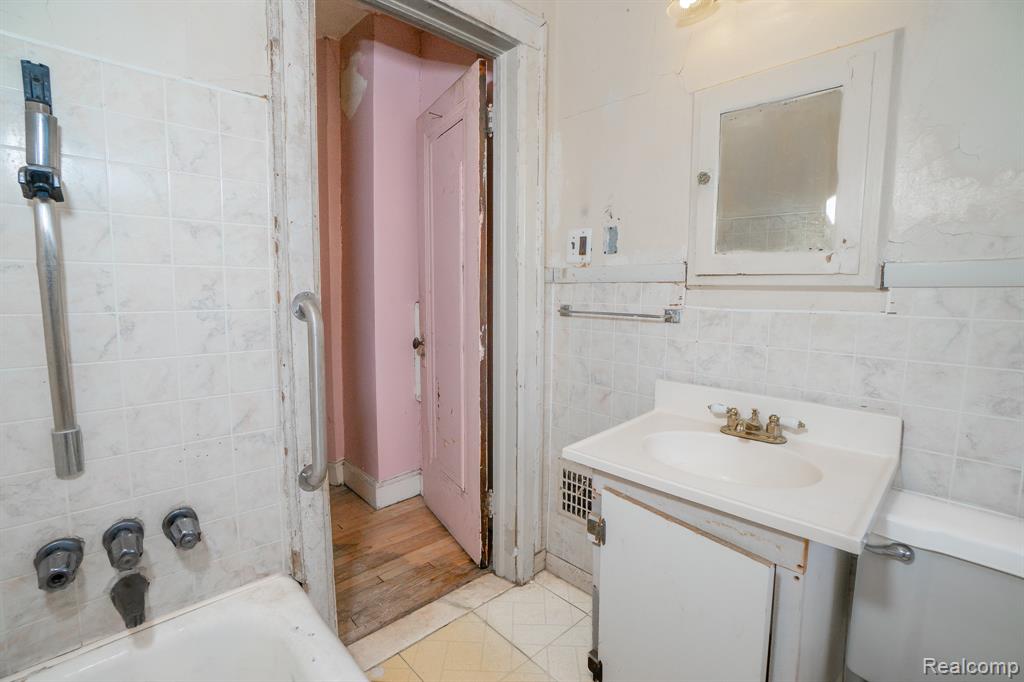 15930 TURNER Street, Detroit, MI 48238 — Photo 37