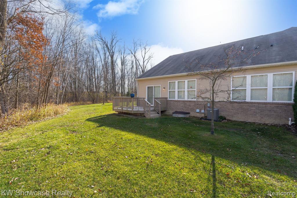 49714 Lakewood Street, 33, Macomb, MI 48042 — Photo 9