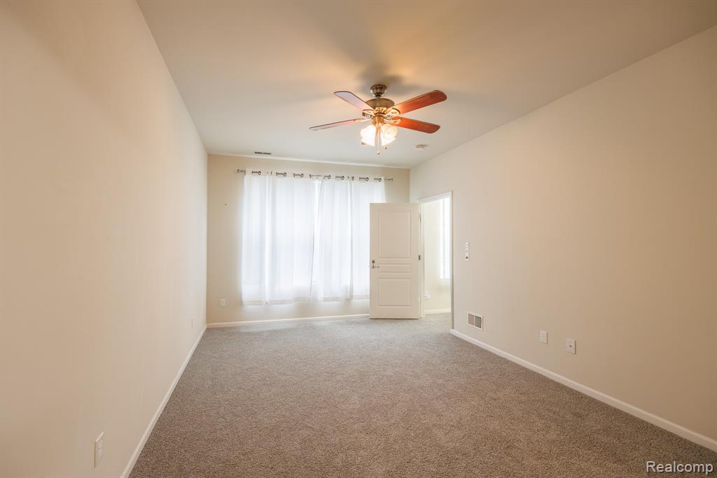 9385 Sand Hill Drive, Grand Blanc, MI 48439 — Photo 14