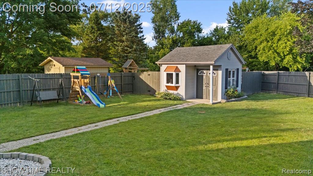 41741 Lore Court, Clinton Twp, MI 48038 — Photo 54