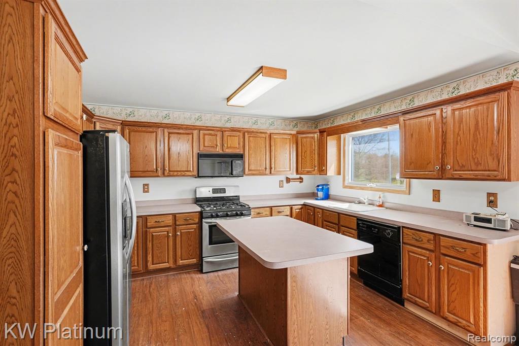 3303 Sandy Shore Drive, Metamora, MI 48455 — Photo 7