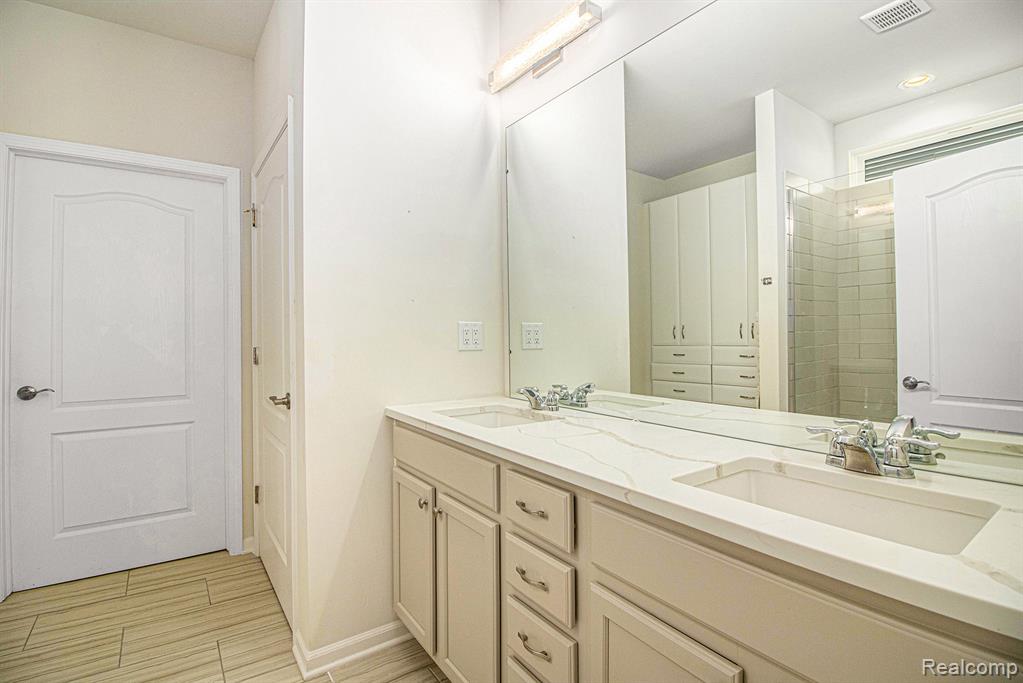 4104 Ashdale Way, Clarkston, MI 48348 — Photo 12