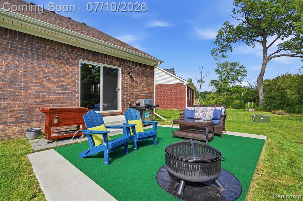 11789 Hines Place Drive, Livonia, MI 48150 — Photo 32
