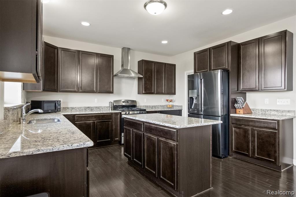 4882 E Stonegate Circle, Lake Orion, MI — Photo 12