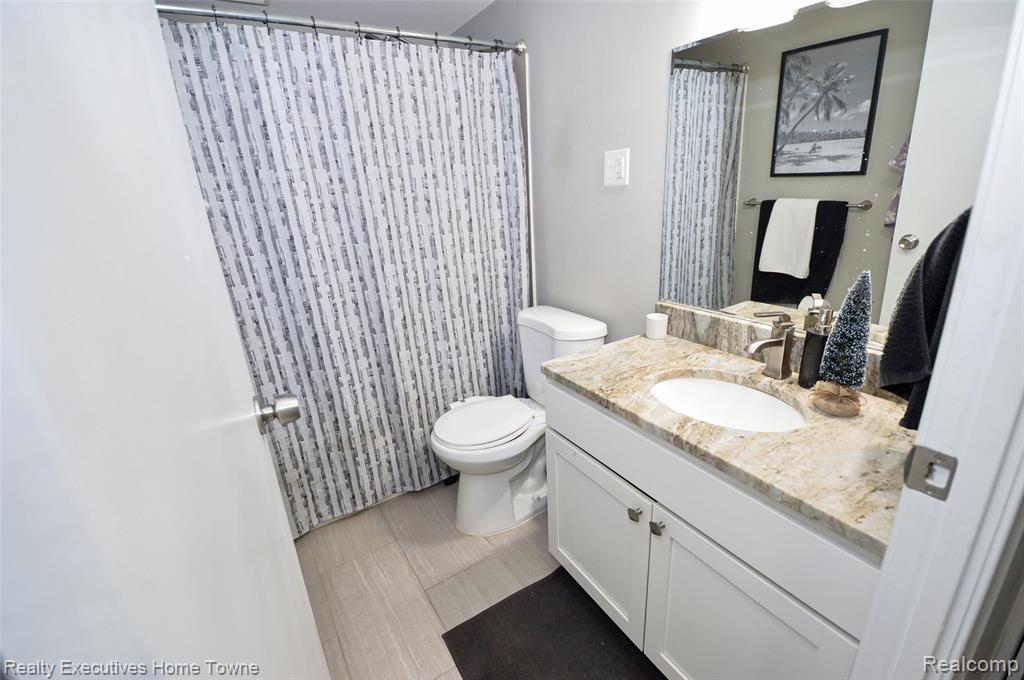 1373 Nolta Road, Walled Lake, MI 48390 — Photo 24