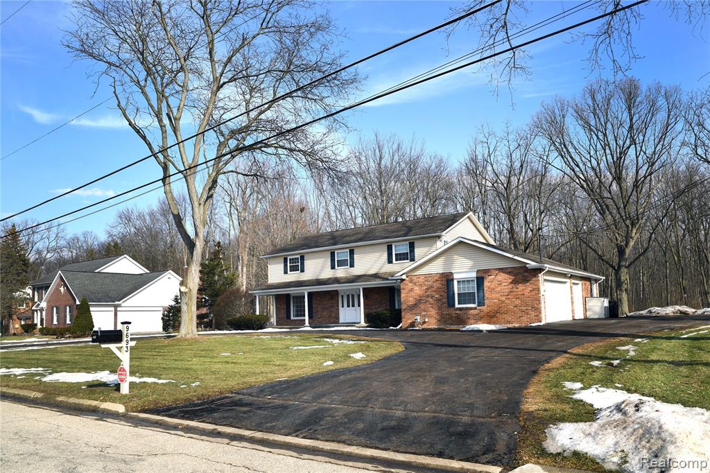 9693 BURNING TREE Drive, Grand Blanc, MI 48439 — Photo 5