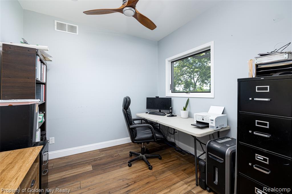 1210 W Oakley Park Road, Commerce Twp, MI 48390 — Photo 16