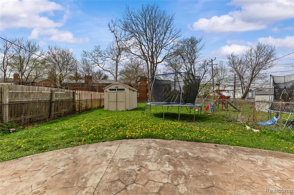 6795 Heyden Street, Dearborn Heights, MI 48127 — Photo 20