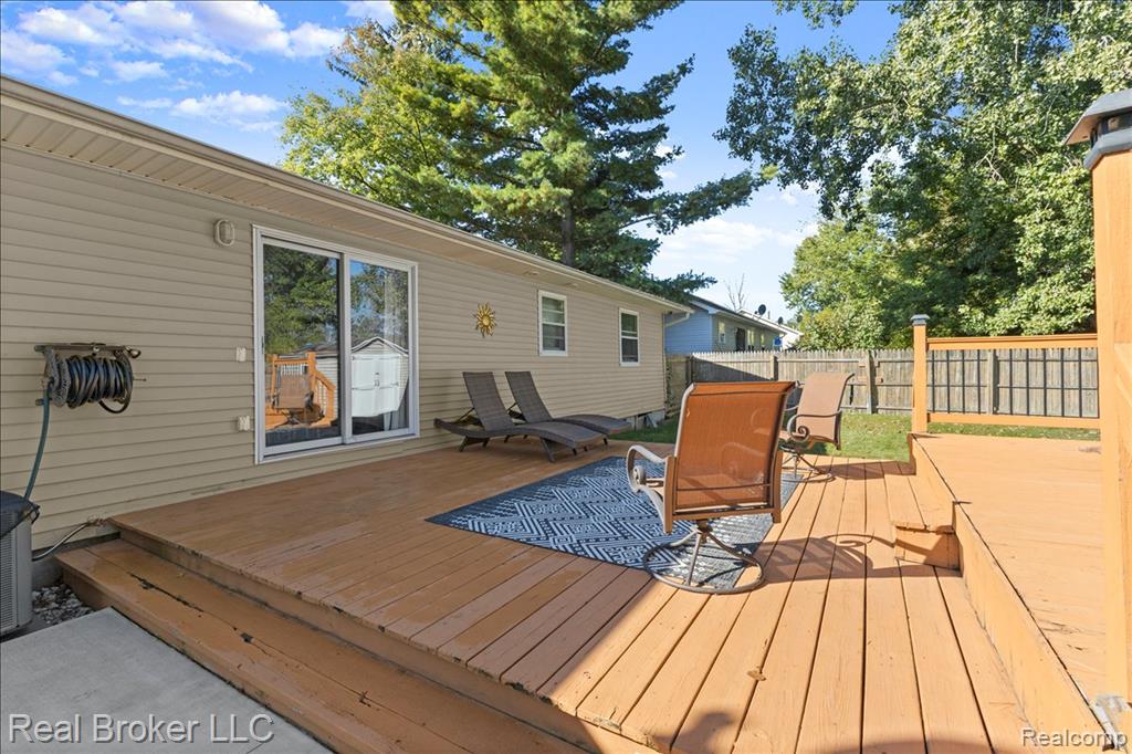 4268 Ravenswood Road, Port Huron, MI 48060 — Photo 37