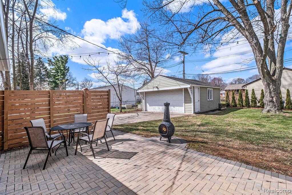 9369 CALIFORNIA Street, Livonia, MI 48150 — Photo 8