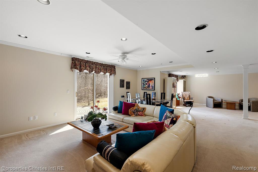 6811 BLAKEWOOD, West Bloomfield, MI — Photo 89