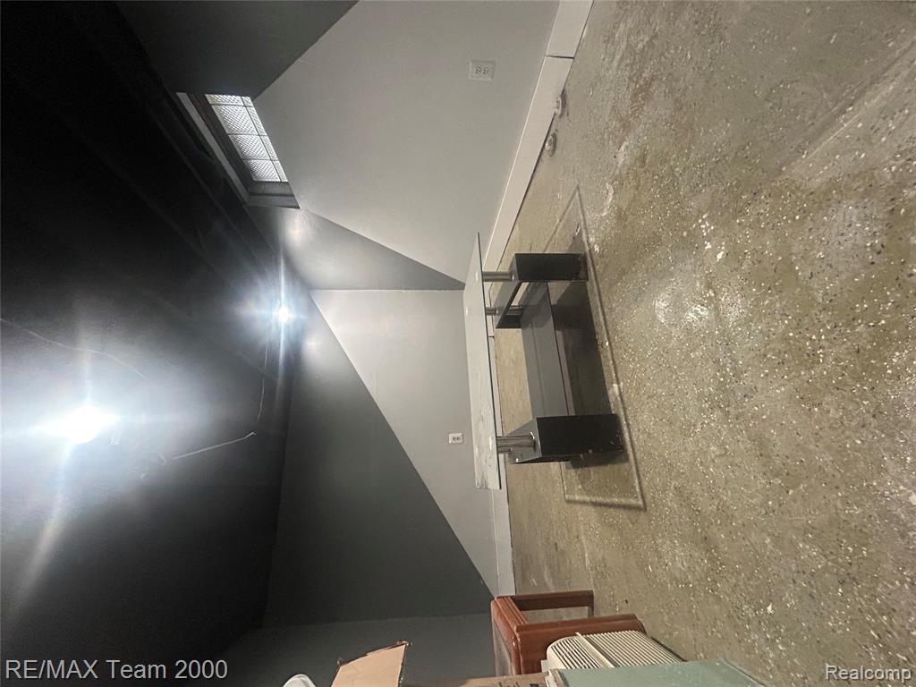 6352 Evergreen Avenue, Detroit, MI 48228 — Photo 18
