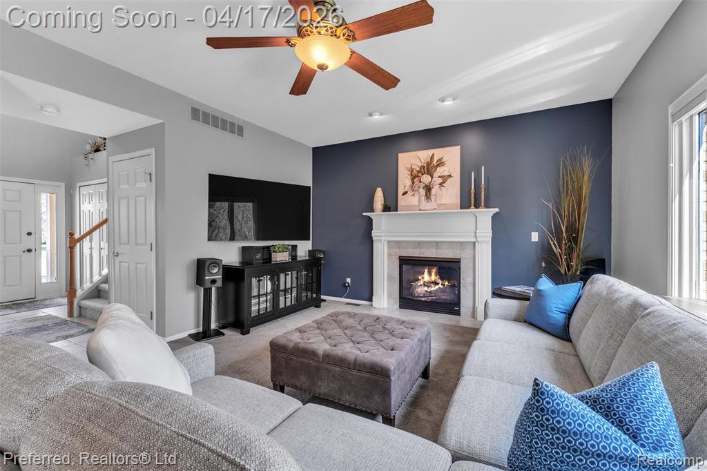 8560 Vista Court, Westland, MI — Photo 12