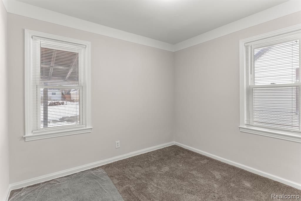 4920 WEDDELL Street, Dearborn Heights, MI 48125 — Photo 17