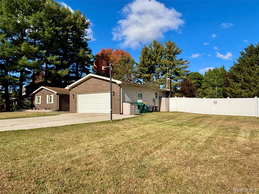 4608 Huntington Drive, Port Huron, MI 48060 — Photo 3