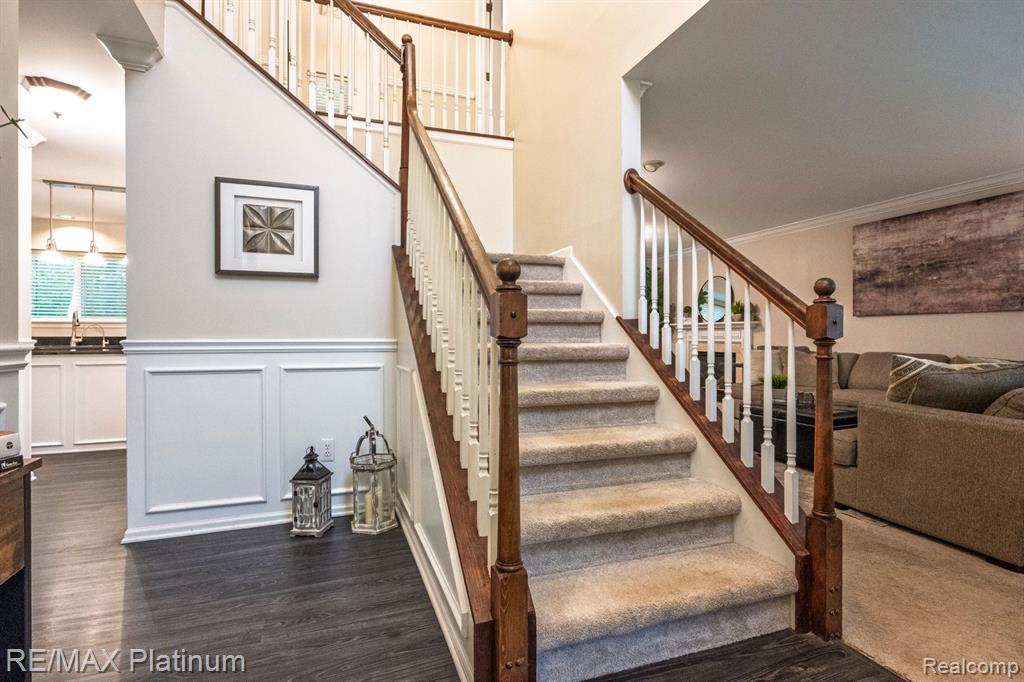6103 SHADETREE Court, Howell, MI 48843 — Photo 3