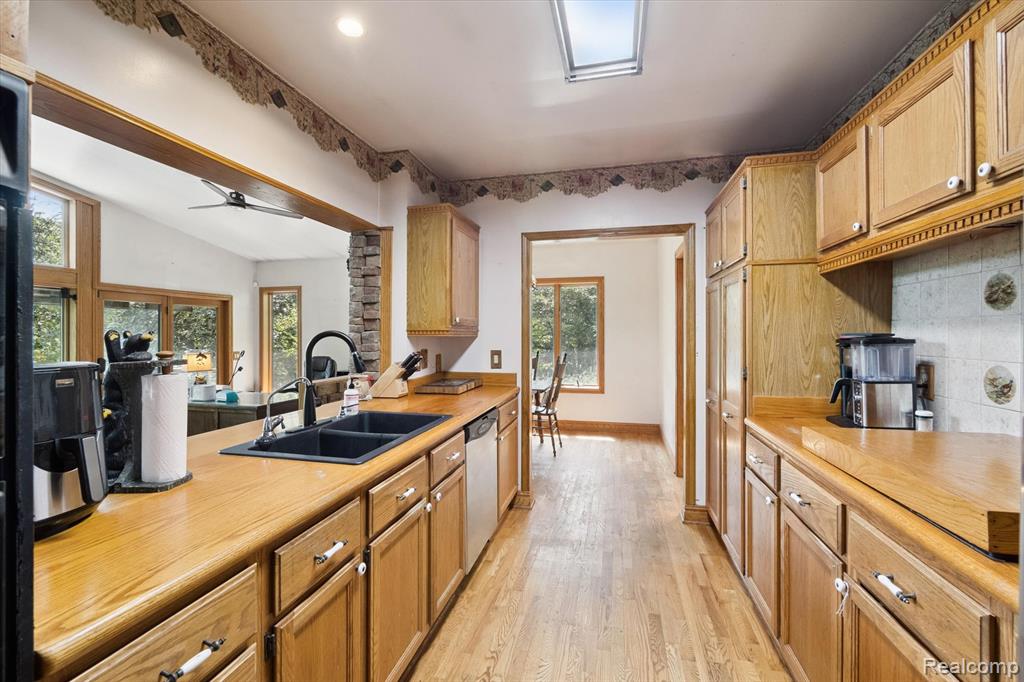 4851 Fox Chapel Drive, Dryden, MI 48428 — Photo 15