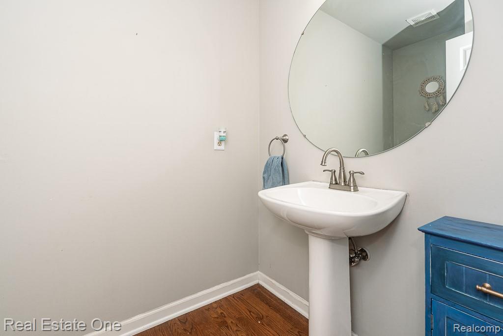 6778 Baytree Court, Shelby Twp, MI 48316 — Photo 16