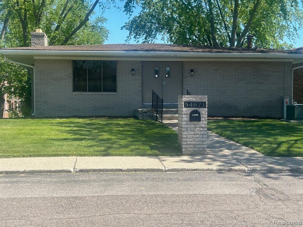 54667 SHELBY Road, Shelby Twp, MI 48316 — Photo 24