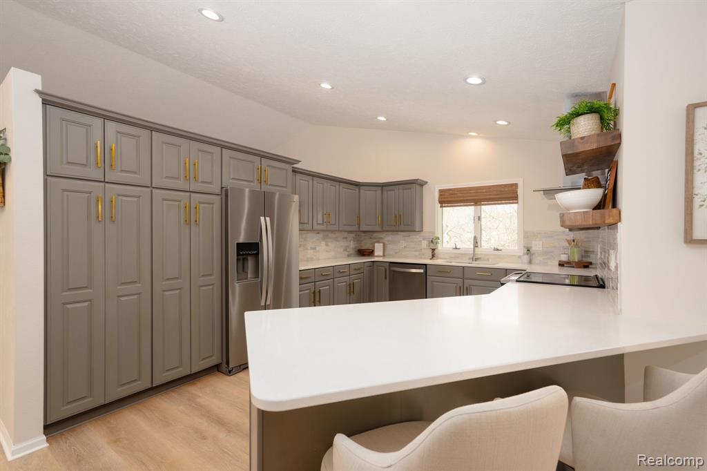 807 Oneida Woods Trail, Grand Ledge, MI 48837 — Photo 17