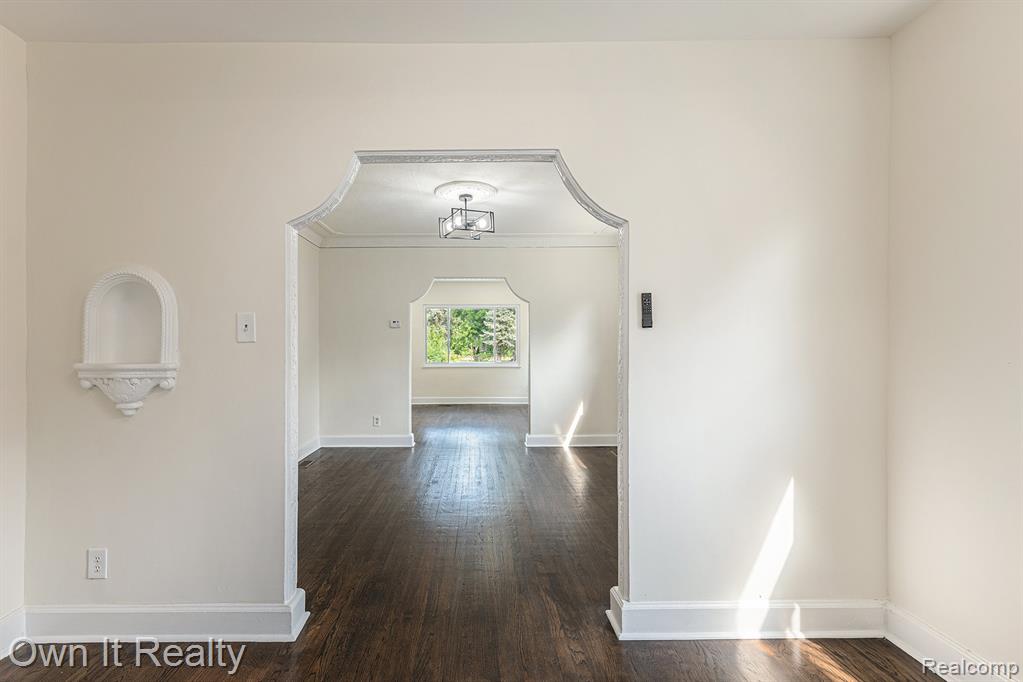 8555 Sorrento Street, Detroit, MI 48228 — Photo 8