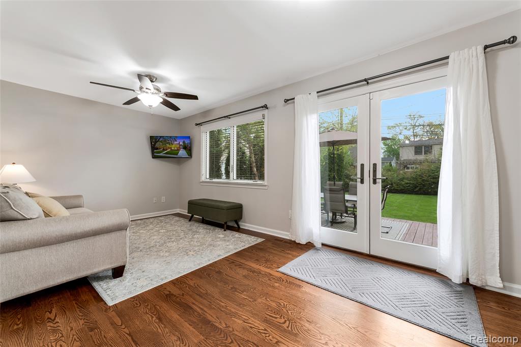 10054 Lincoln Drive, Huntington Woods, MI — Photo 15