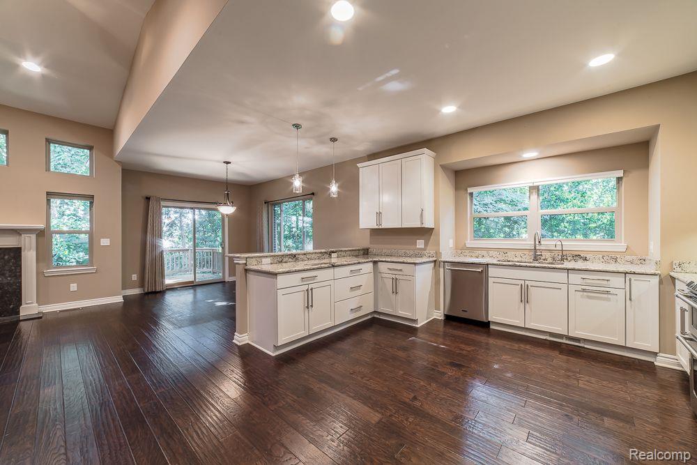 9546 KINGSWAY Circle, Clarkston, MI 48348 — Photo 22