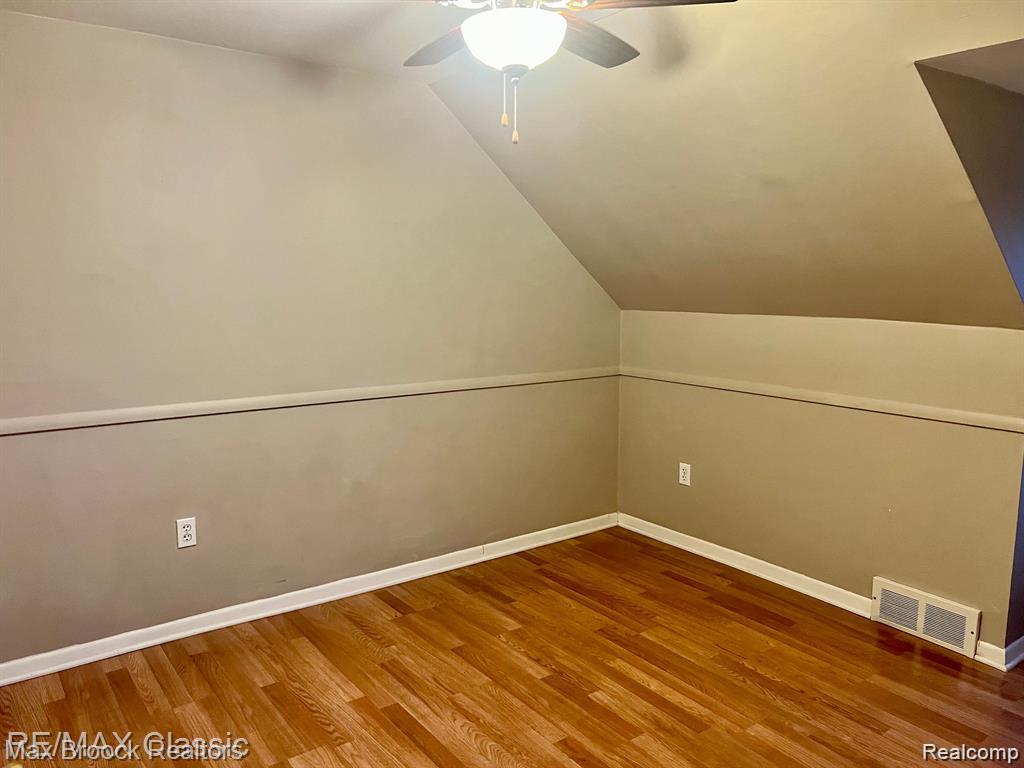 615 Leon Road, Walled Lake, MI 48390 — Photo 20