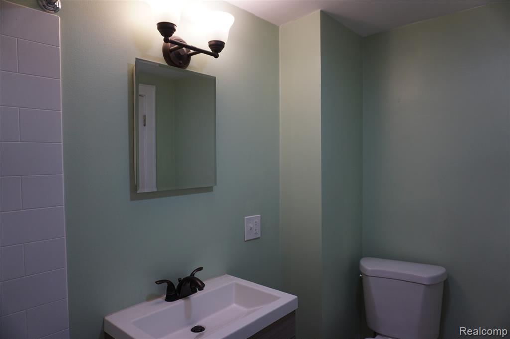217 W Dewey Street, Flint, MI 48505 — Photo 31