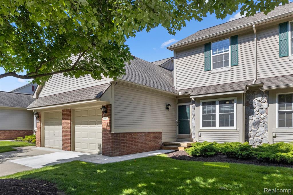30997 CENTENNIAL Drive, Novi, MI 48377 — Photo 2