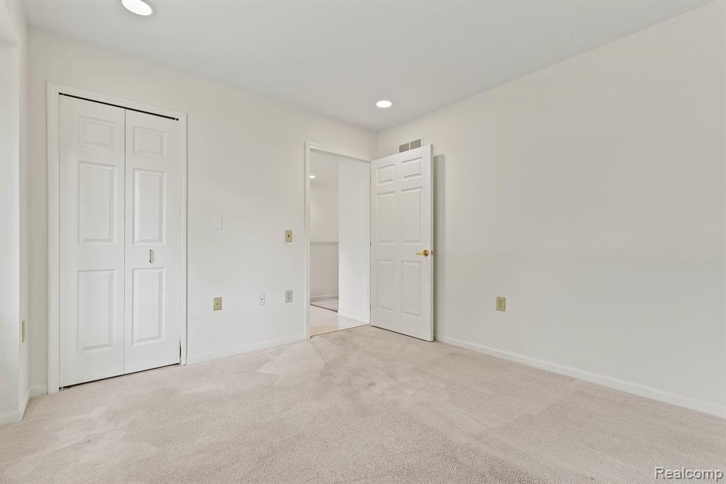 21382 MAGNOLIA Court, 1, Farmington Hills, MI 48336 — Photo 14