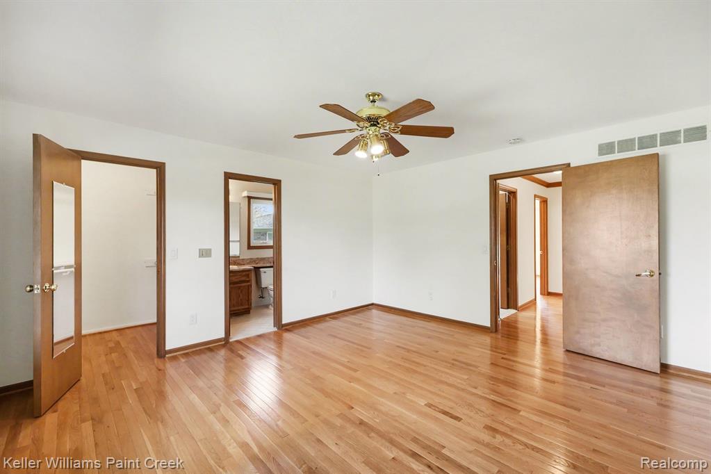 422 Parkland Court, Rochester Hills, MI 48307 — Photo 12