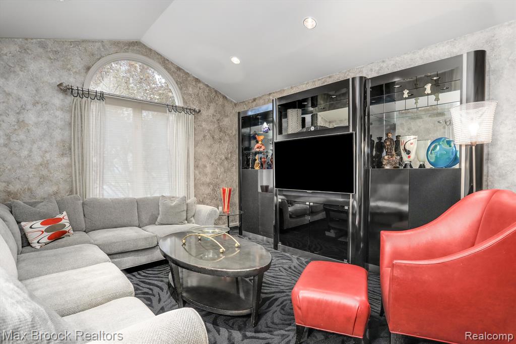 7248 SIMSBURY Drive, West Bloomfield, MI — Photo 11
