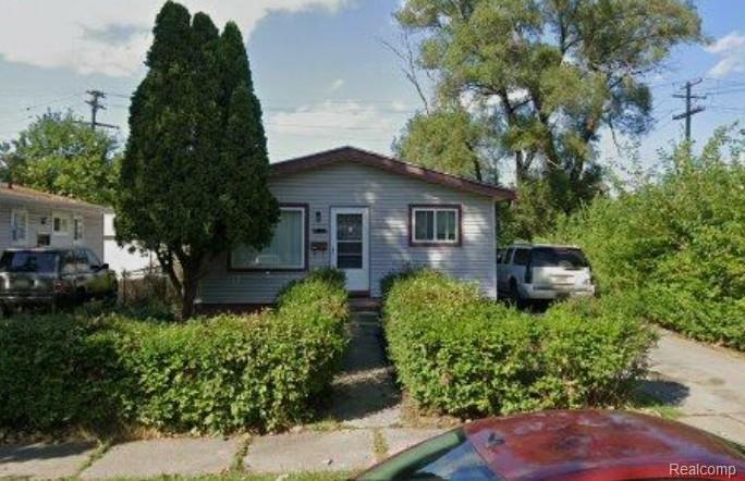 6865 Edgeton, Hamtramck, MI 48212 — front exterior
