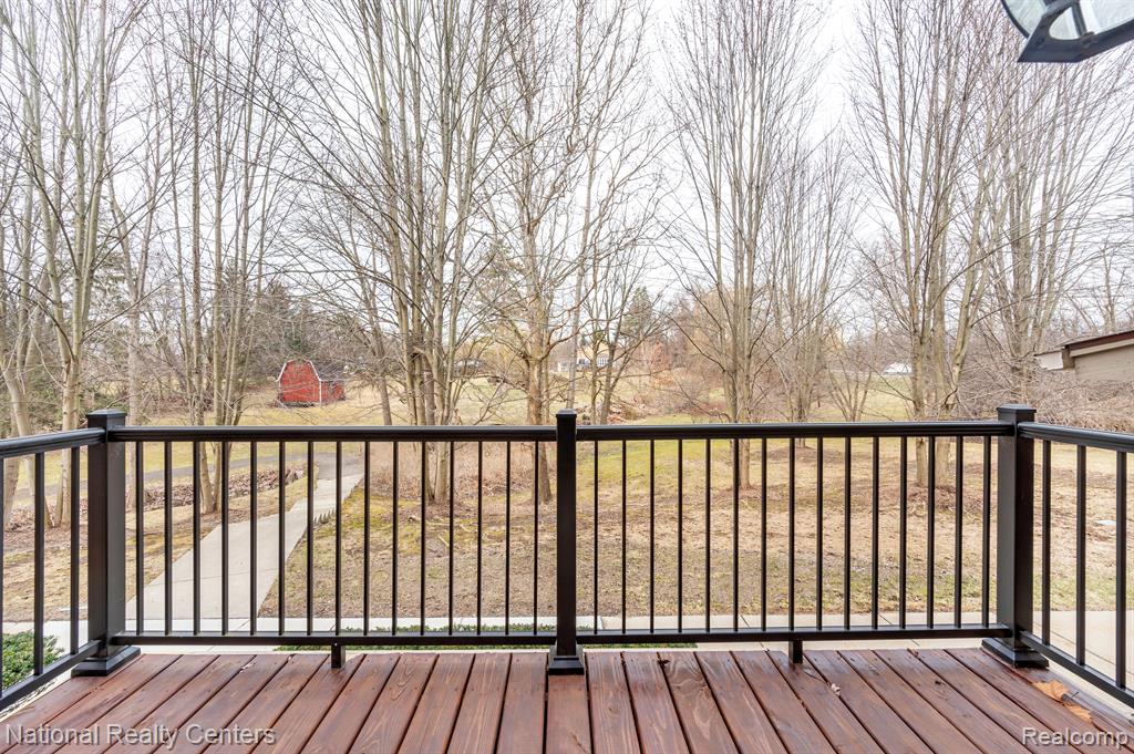 39864 ROCKCREST Circle, Northville, MI 48168 — Photo 2