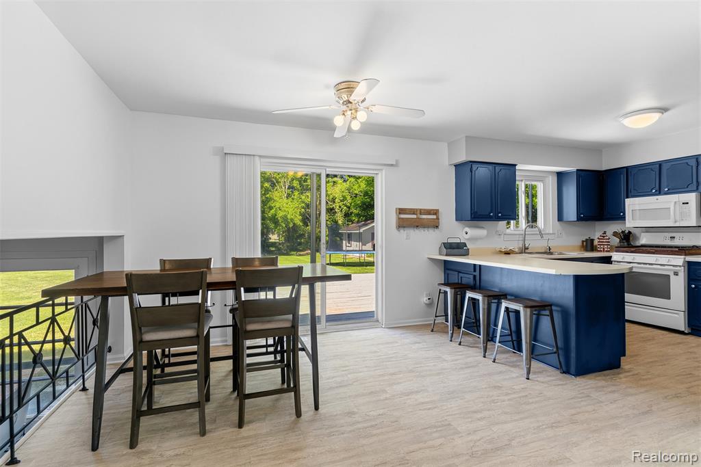 4410 Wickfield Drive, Flint, MI 48507 — Photo 11