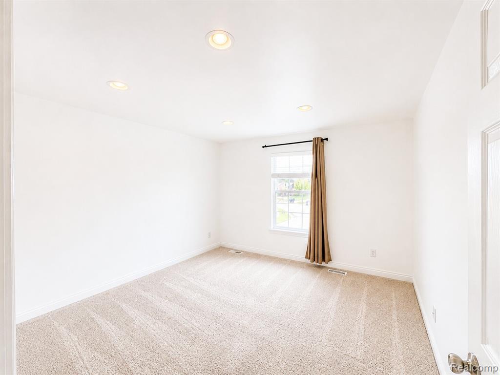 4392 Navin Field Lane, Troy, MI 48085 — Photo 19