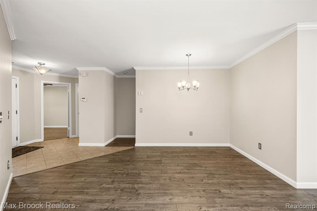 6689 W Ridgefield Circle, West Bloomfield, MI — Photo 6
