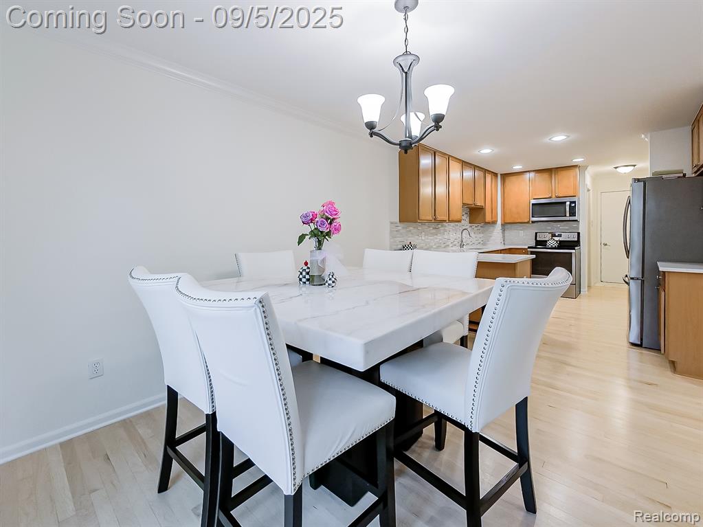 617 Macwilliams Lane, Royal Oak, MI 48067 — Photo 11