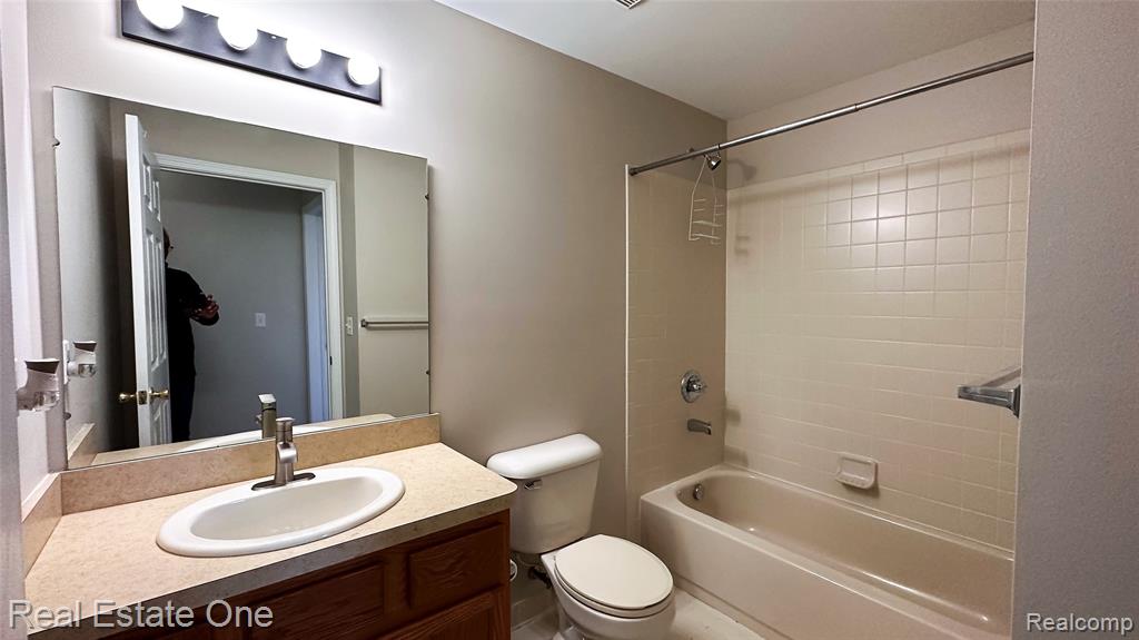 16012 MORNINGSIDE, Northville, MI 48168 — Photo 13