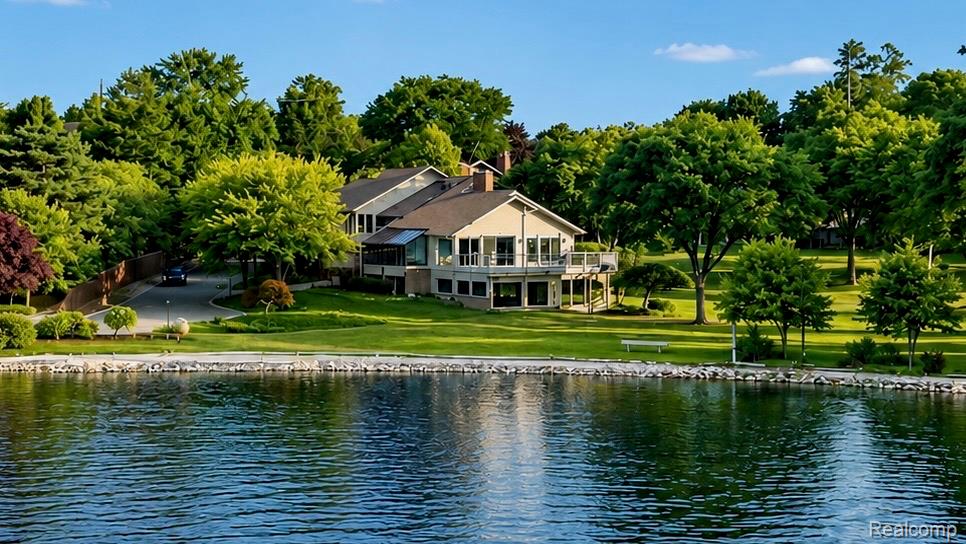 3850 Pine Harbor Drive, West Bloomfield, MI 48323
