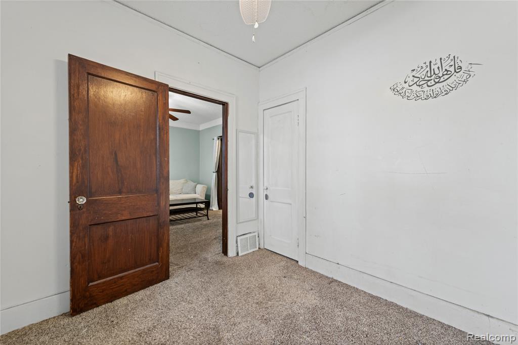 4590 Charles Street, Hamtramck, MI 48212 — Photo 11