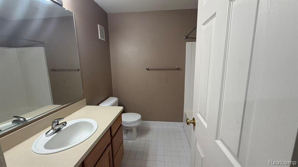 9107 Addington Drive, Walled Lake, MI 48390 — Photo 14