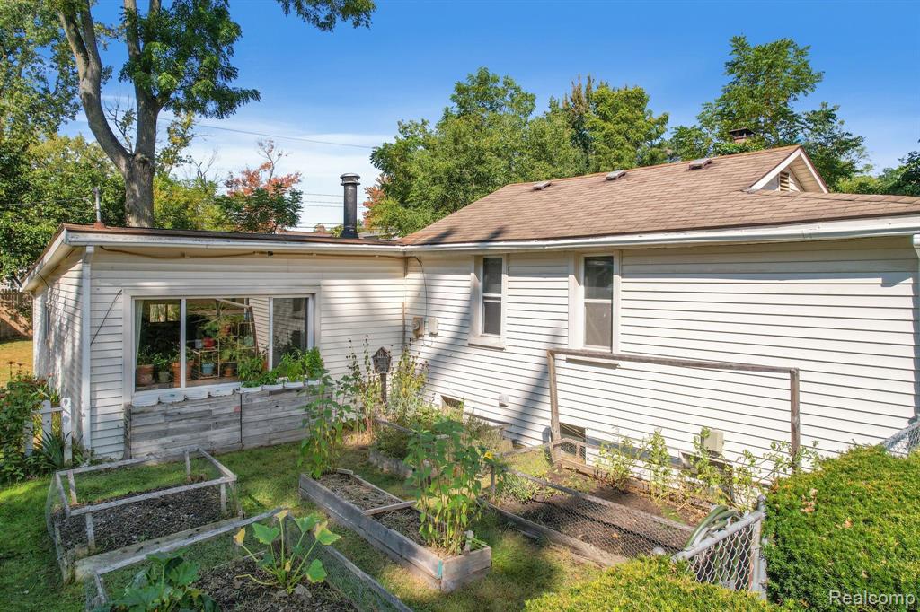 81 N EAGAN Drive, Lake Orion, MI 48362 — Photo 20