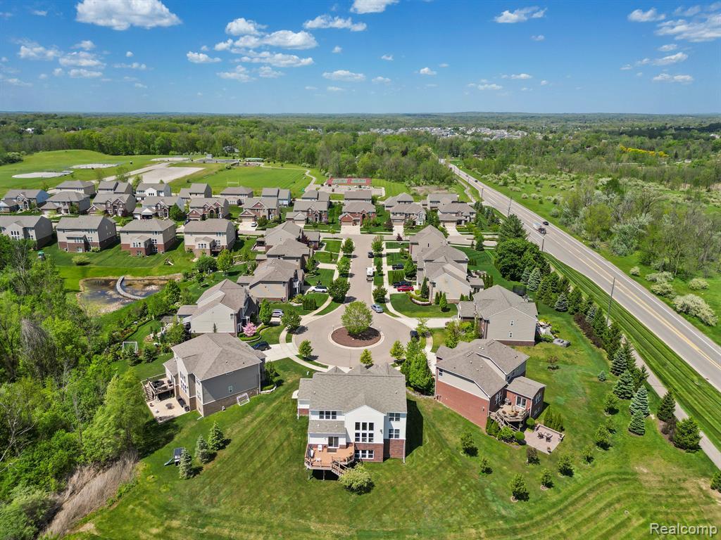 4562 Cloverdale Court, Lake Orion, MI — Photo 60