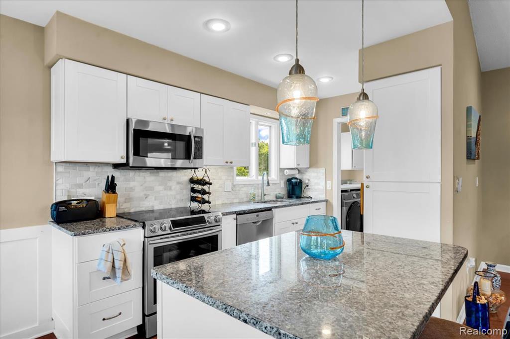 731 Berkshire Drive, Saline, MI 48176 — Photo 10